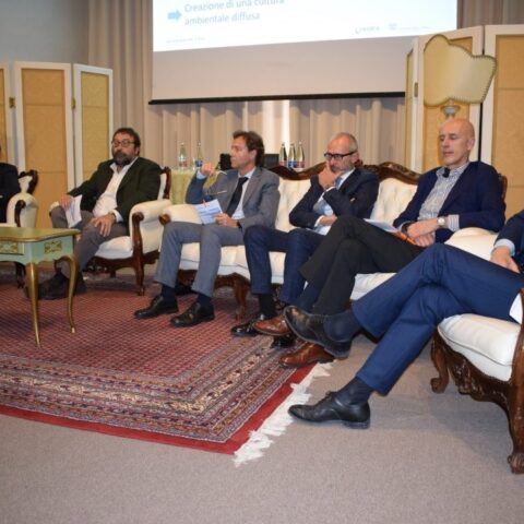 La tavola rotonda durante il convegno di Egea e Confindustria Cuneo