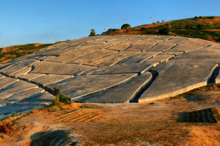 gibellina-città-invisibile-burri