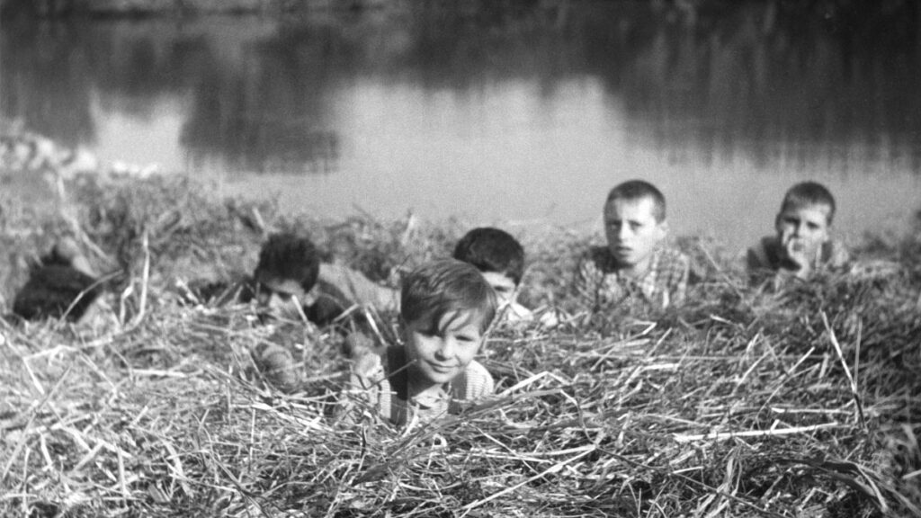 Un fotogramma di "I bambini ci guardano" di Vittorio De Sica (1943)