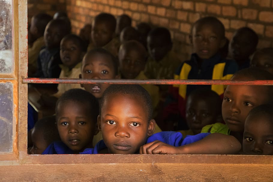 Bambini in una scuola africana