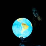 Iil Teatro dell'Orsa presenta lo spettacolo "Saluti dalla Terra" sul tema del cambiamento climatico