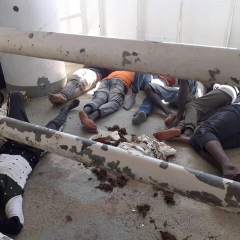 immigrati a bordo della Talia
