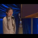 Chloé Zhao è la prima donna a conquistare come regista l'Oscar per il cinema