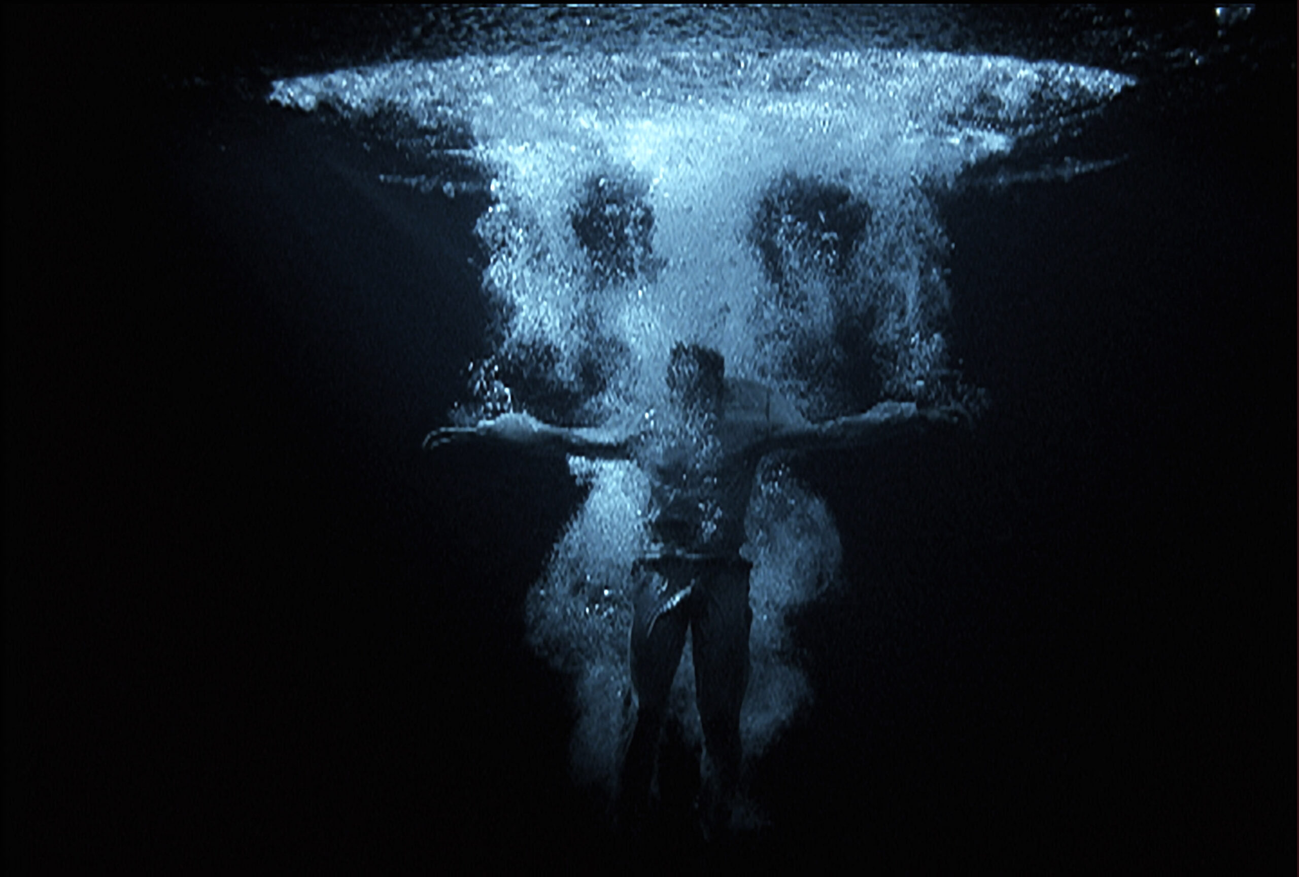 Un fotogramma di "Ascension" di Bill Viola