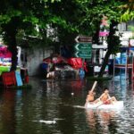 Un allagamento in una città asiatica