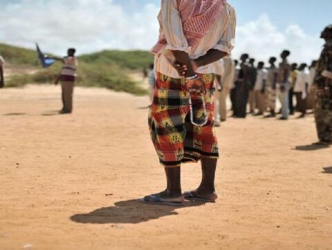 Migranti abbandonati nel deserto del Niger