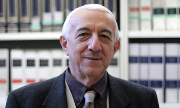 il professore Claudio Vela