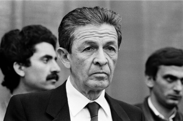 Enrico Berlinguer (Foto: Letizia Battaglia, Comizio del Pci in Piazza Politeama, Palermo, 1983)