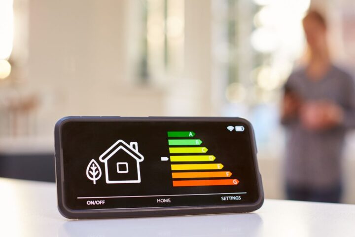 Secondo Guidehouse il risparmio energetico dalle riqualificazioni sarebbe del 68% in 20 anni (FOto: Canva)