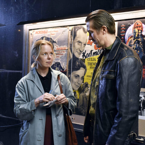 Presentato in selezione ufficiale al Festival di Cannes, dove ha vinto il Premio della Giuria, "Foglie al vento" è il nuovo film di Aki Kaurismäki. In Italia è distribuito da Lucky Red