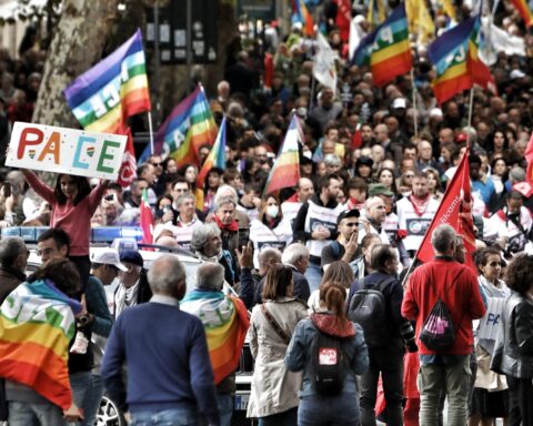 Una manifestazione per la pace