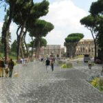 Il progetto della ciclabile a Via di San Gregorio, tra il Colosseo e il Circo Massimo, secondo Piano B Architetti Associati (Foto: www.velolove.it)