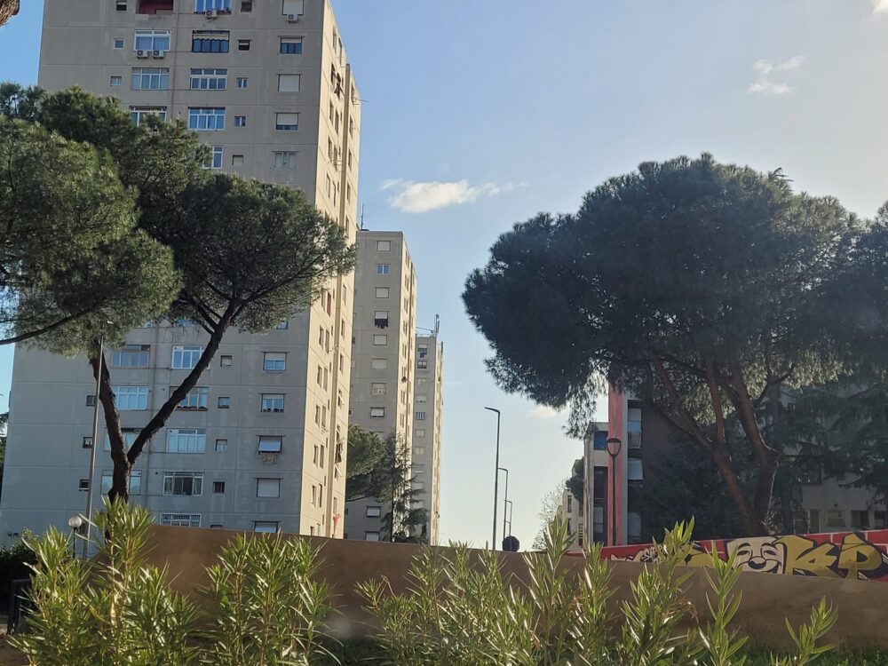 Palazzi a Tor Bella Monaca, quartiere ad est di Roma, conosciuto finora per fatti di cronaca (Foto: Alice Scialoja)