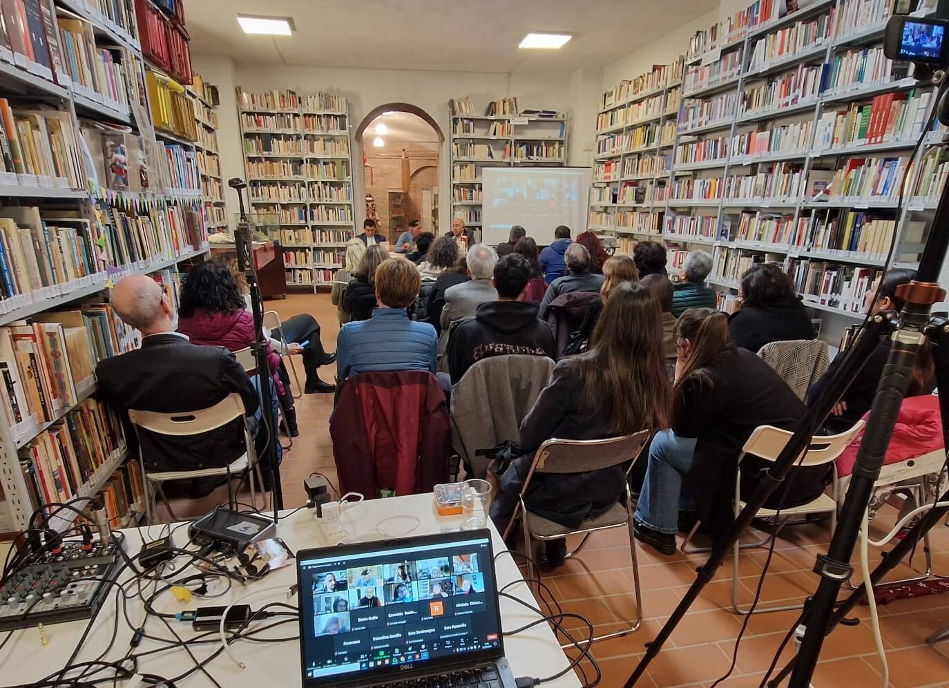 L'incontro con SergioBambarén presso il centro studi americanistici "Circolo Amerindiano"