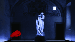 Mother" installazione di Robert Wilson