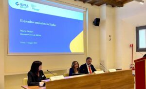 Il convegno Decarbonizzazione: costruire un futuro emissioni zero