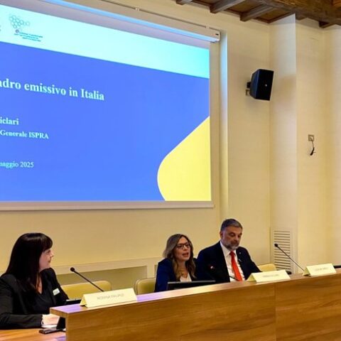 Il convegno Decarbonizzazione: costruire un futuro emissioni zero