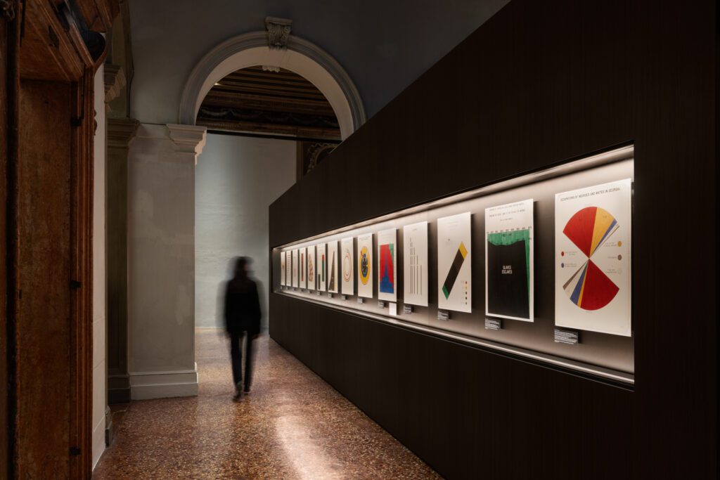 La mostra Diagrams, nei meandri della complessità: gli inerni dell'area espositiva