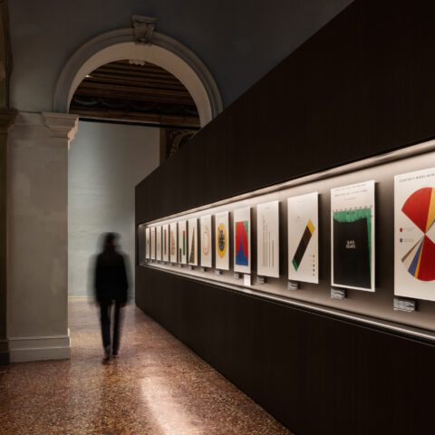 La mostra Diagrams, nei meandri della complessità: gli inerni dell'area espositiva