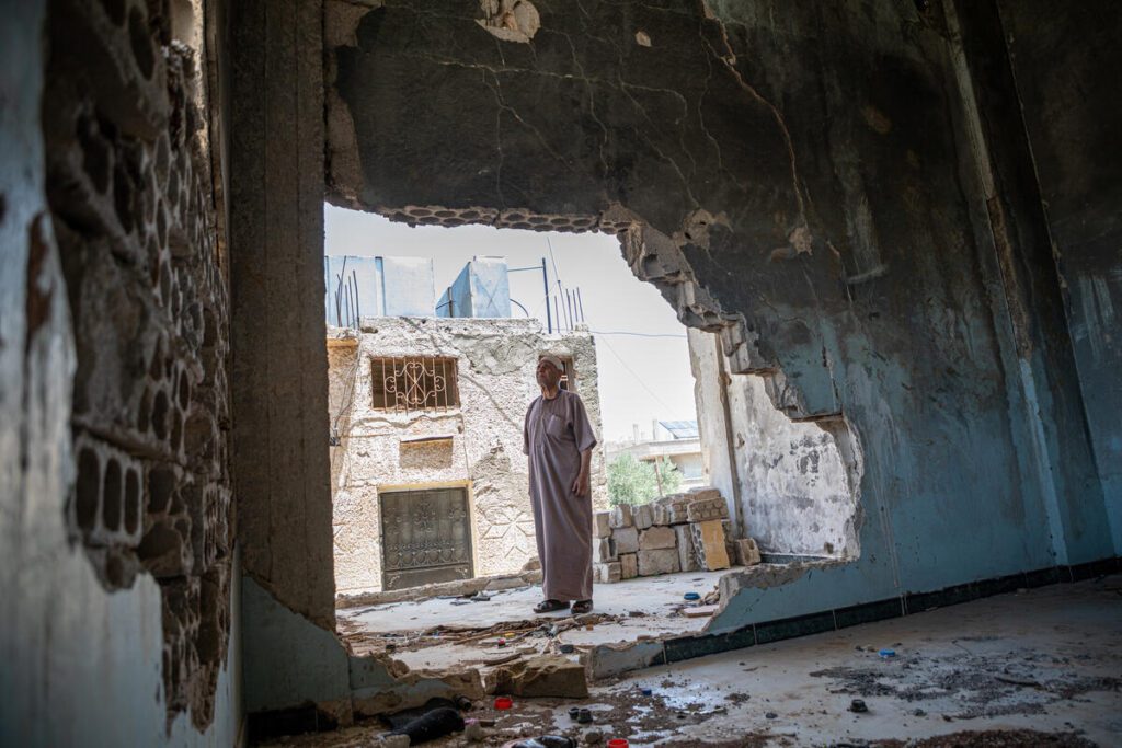 Ikrimah Ahmad Al-Sarrees, rifugiato siriano rimpatriato, nella sua casa a Daraa, nel sud della Siria. Foto: Unhcr