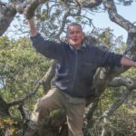 Domenico Ruiu nella foresta di lentisco