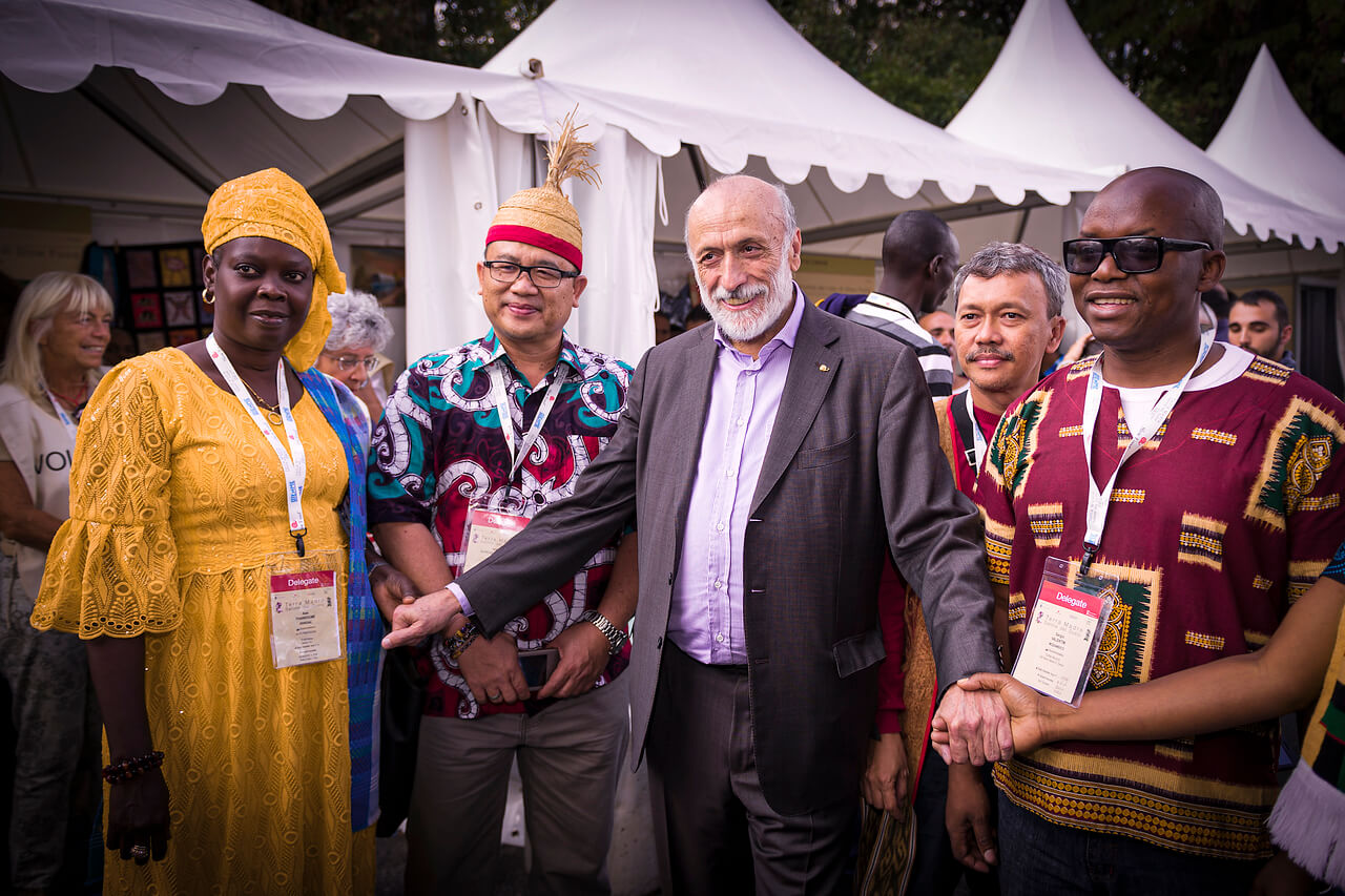 Carlo Petrini_4-X2