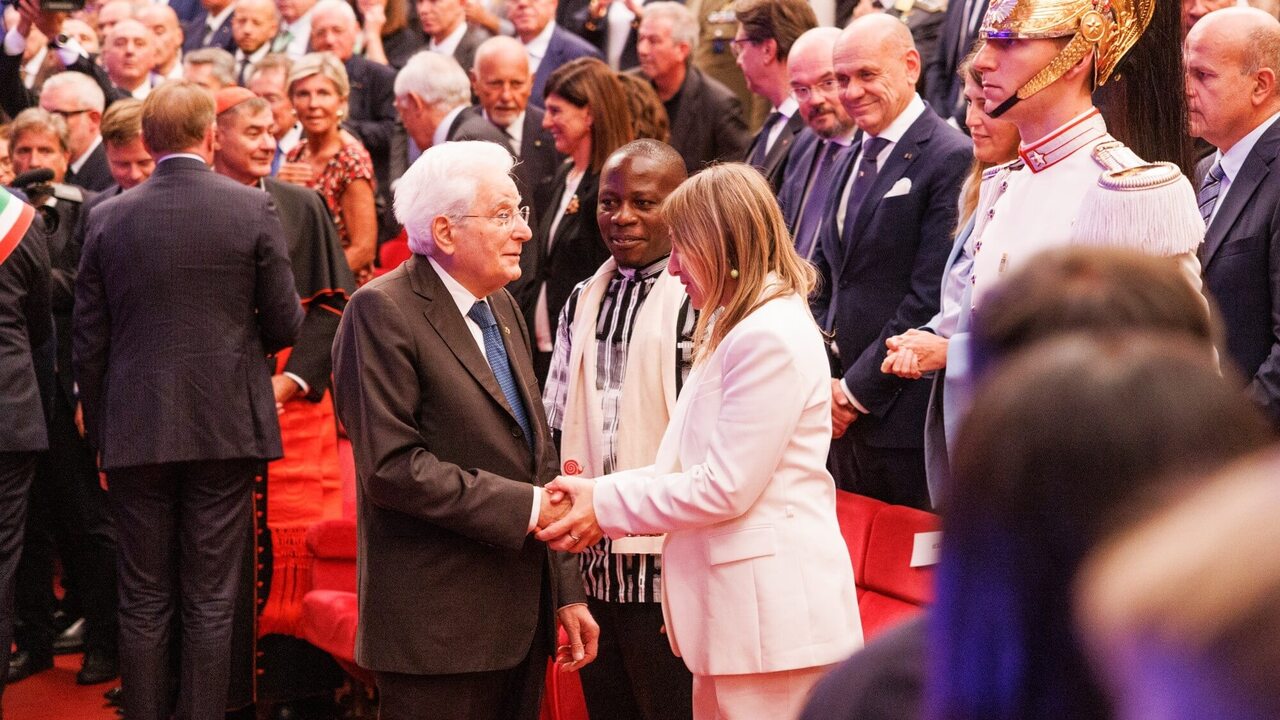 Il presidente Mattarella con Barbara Nappini e Edward Mukiibi