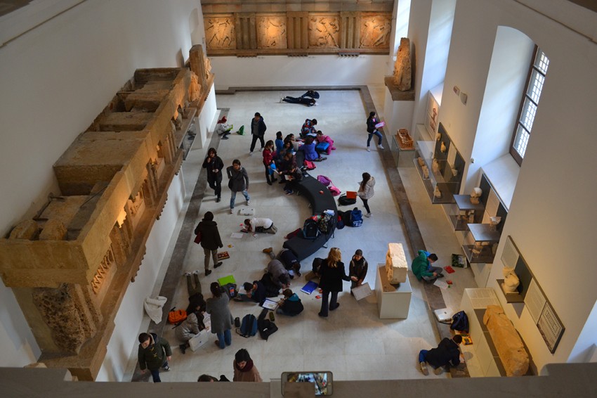 Il Museo archeologico di Palermo, una vista dall'alto in una sala