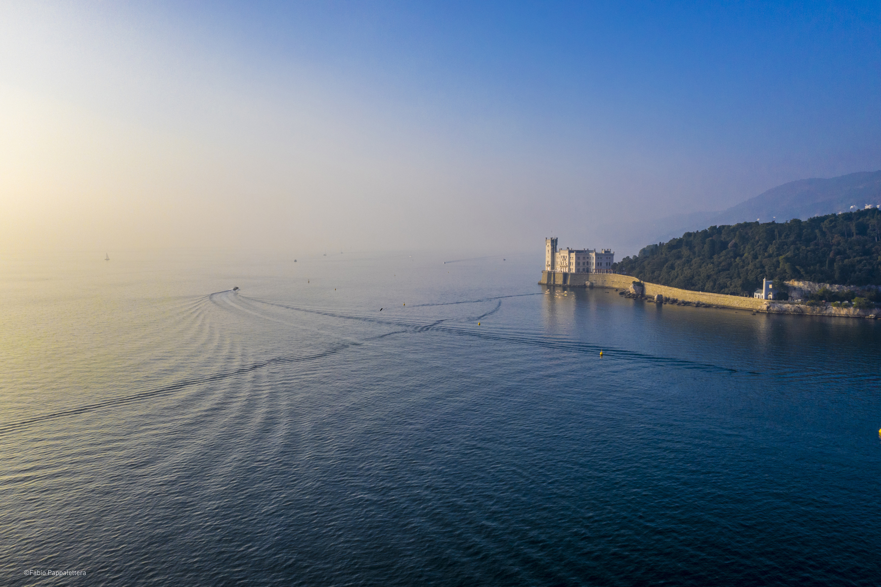 Panoramica dell’Area Marina Protetta di Miramare nel Golfo di Trieste. (Foto: Fabio Pappalettera)