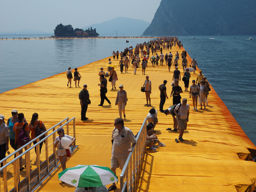 The Floating Piers,, l'opera di Christo sul Lago d'Iseo