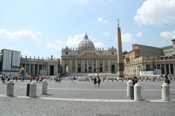 Piazza San Pietro a Roma