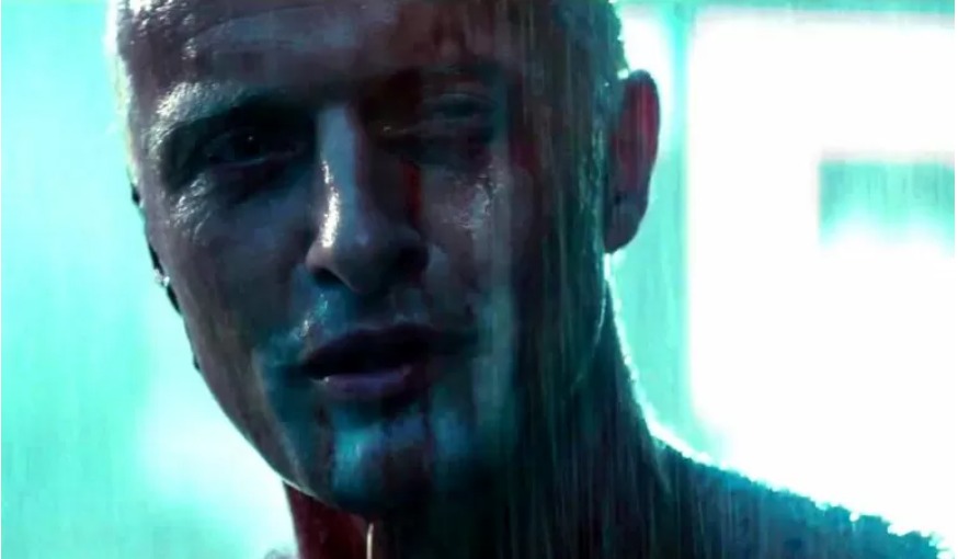 Roy Batty è il replicante nel celebre Blade Runner di Ridley Scott (1982)