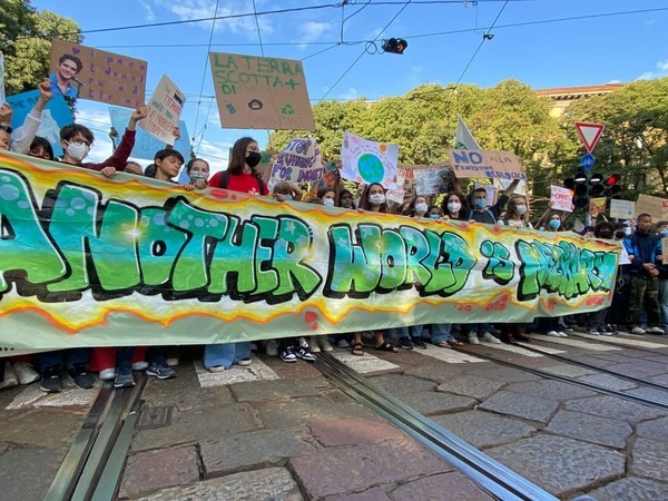 I Fridays For Future per le strade di Milano