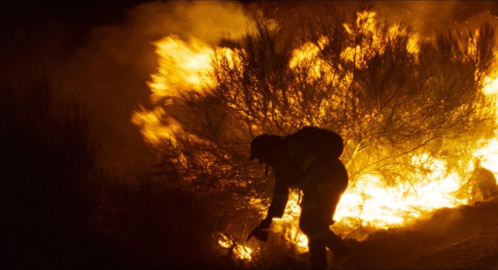 Un fotogramma di "O que arde"