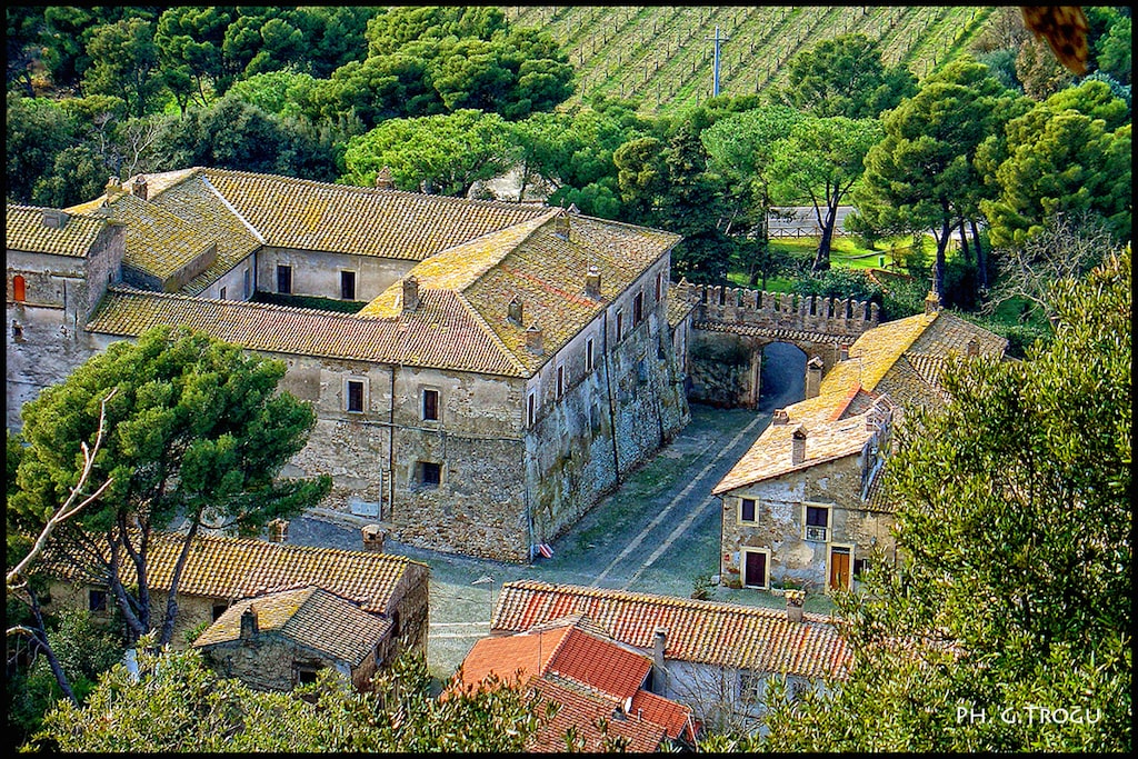 La frazione di Sasso (Cerveteri, Roma), di Giuseppe Trogu. "Il cammino dei vulcani", gennaio/febbraio 2022