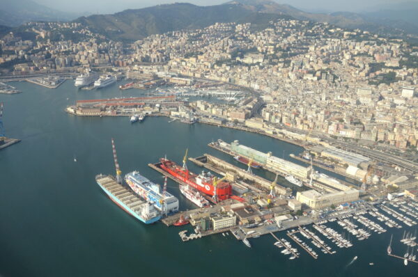 Il porto di Genova 